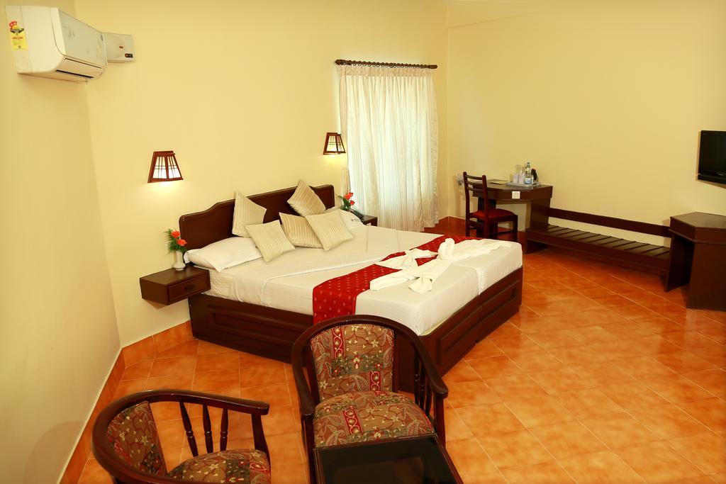 Michaels Inn Thekkady Exterior foto