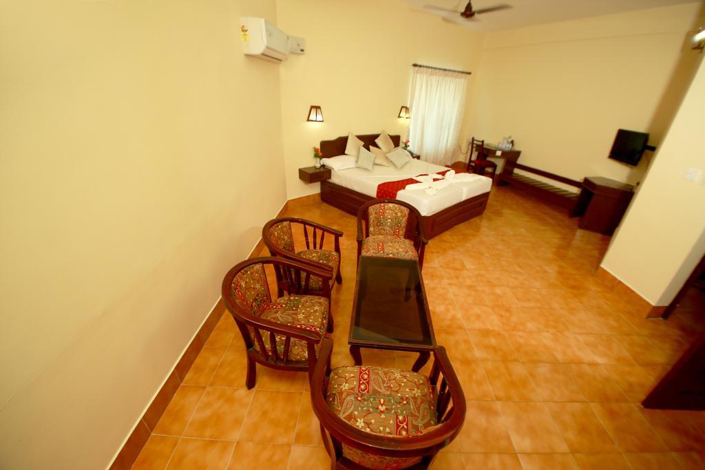 Michaels Inn Thekkady Exterior foto