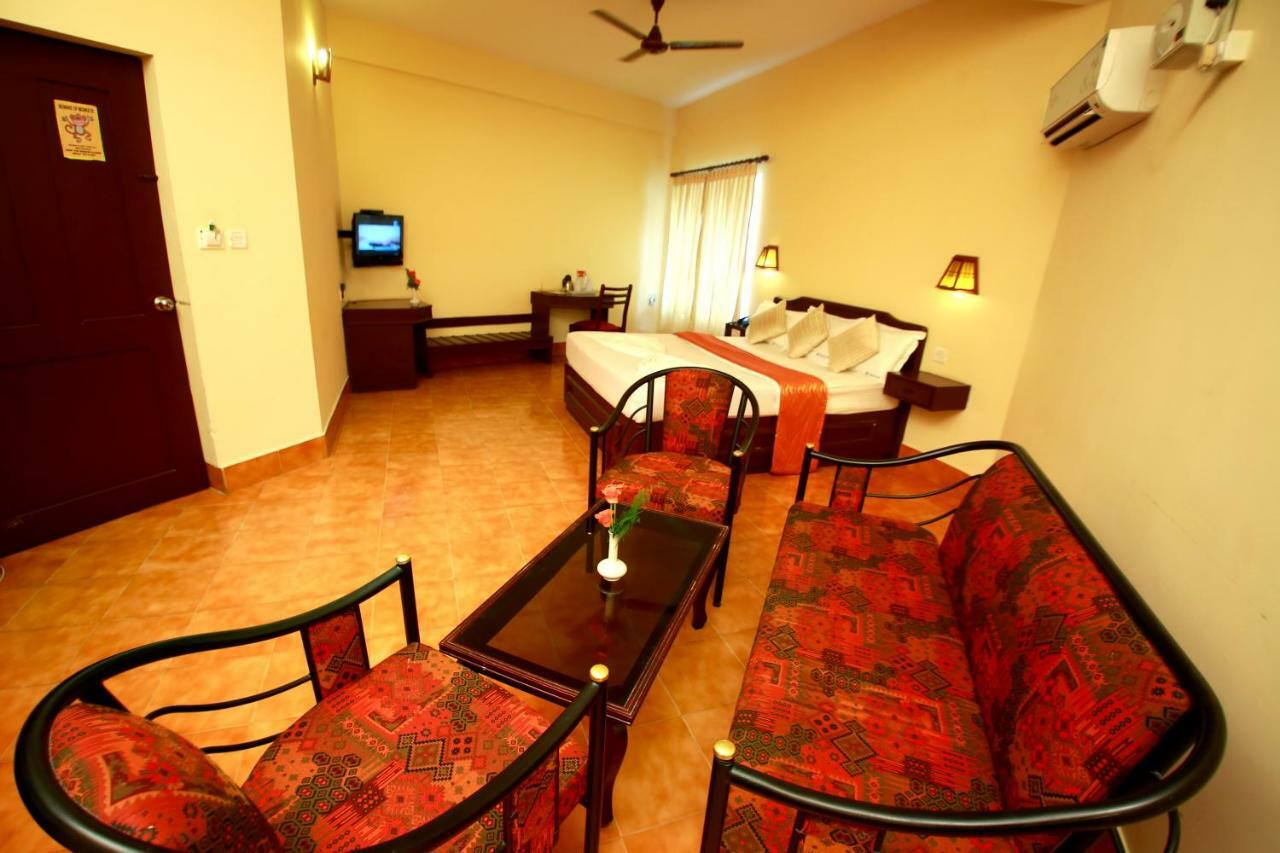 Michaels Inn Thekkady Exterior foto